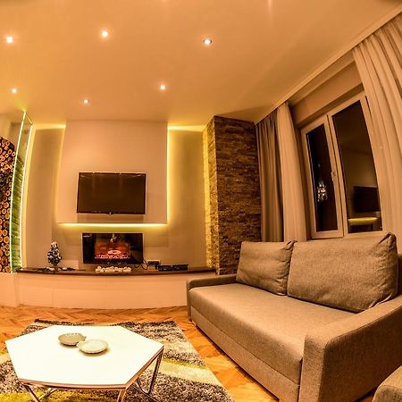 Chimney Modern Apartment โนวีซาด ภายนอก รูปภาพ