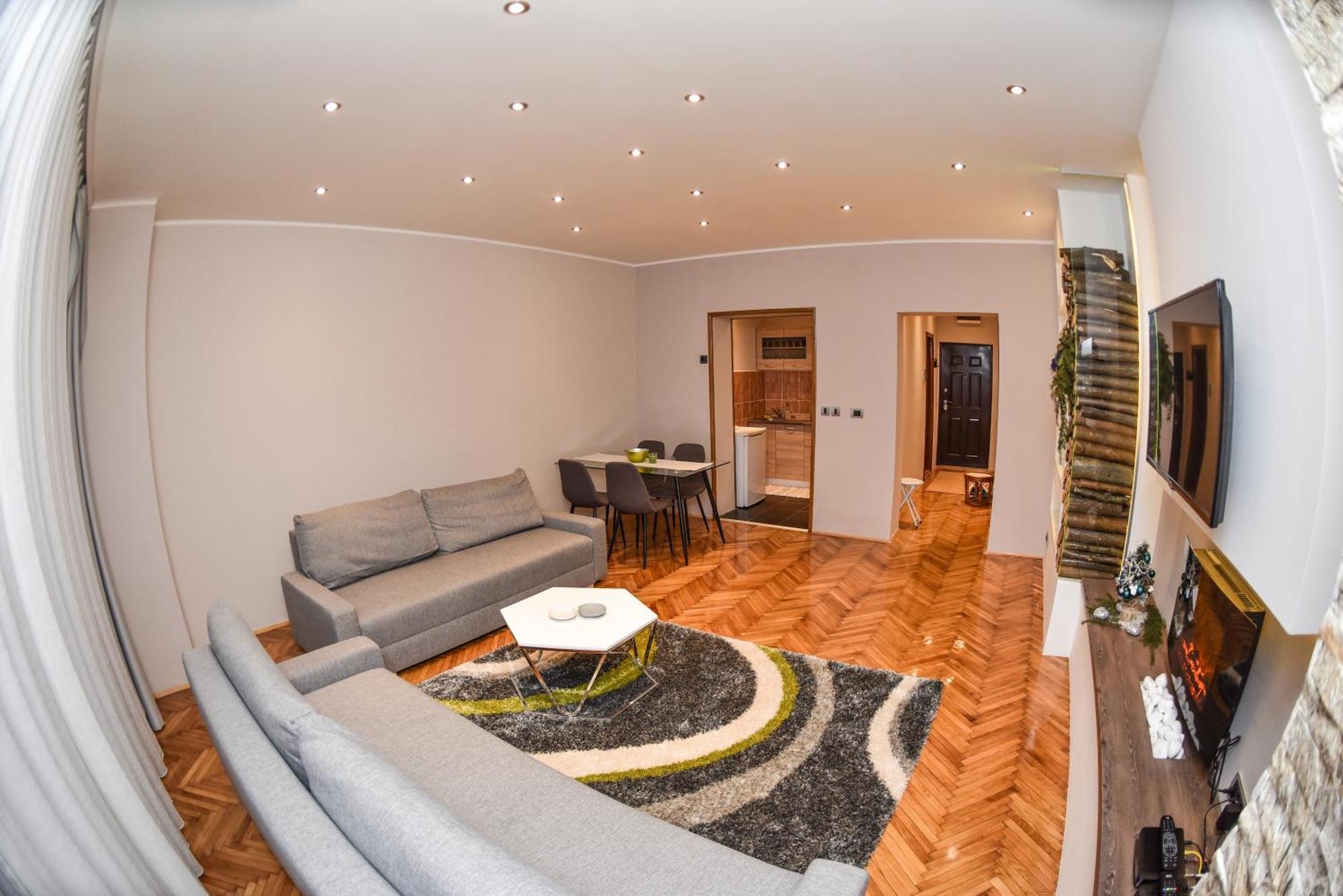 Chimney Modern Apartment โนวีซาด ภายนอก รูปภาพ