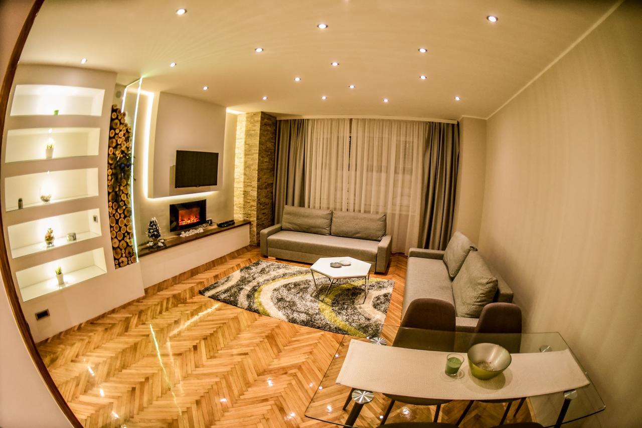 Chimney Modern Apartment โนวีซาด ภายนอก รูปภาพ