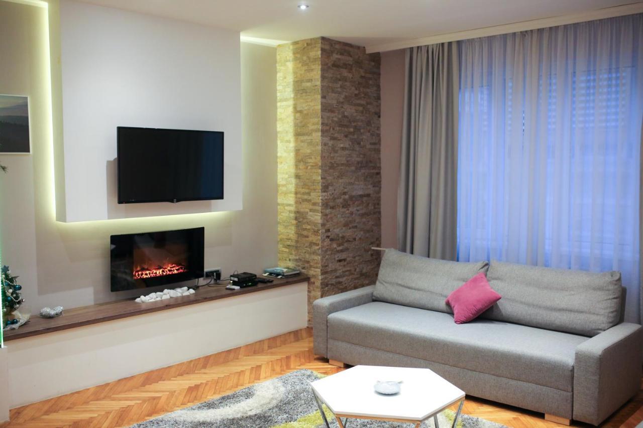 Chimney Modern Apartment โนวีซาด ภายนอก รูปภาพ