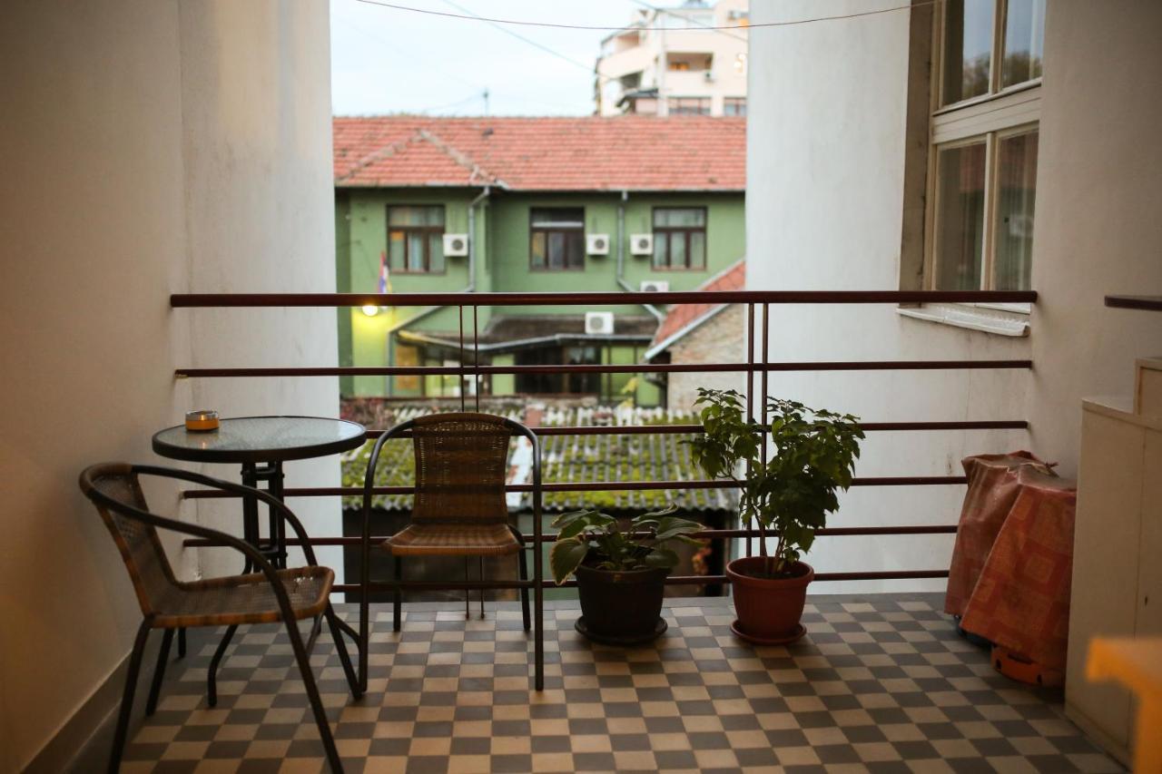 Chimney Modern Apartment โนวีซาด ภายนอก รูปภาพ